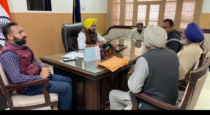 988 ਲੱਖ ਤੋਂ ਵੱਧ ਦੇ ਫੰਡਾਂ ਨਾਲ ਜ਼ਿਲ੍ਹੇ 'ਚ ਪੰਚਾਇਤ ਭਵਨ ਤੇ ਲਾਇਬਰੇਰੀਆਂ ਬਣਾਉਣ ਦਾ ਕੰਮ ਤੇਜ਼ੀ ਨਾਲ ਜਾਰੀ : ਜੱਸੀ ਸੋਹੀਆਂਵਾਲਾ